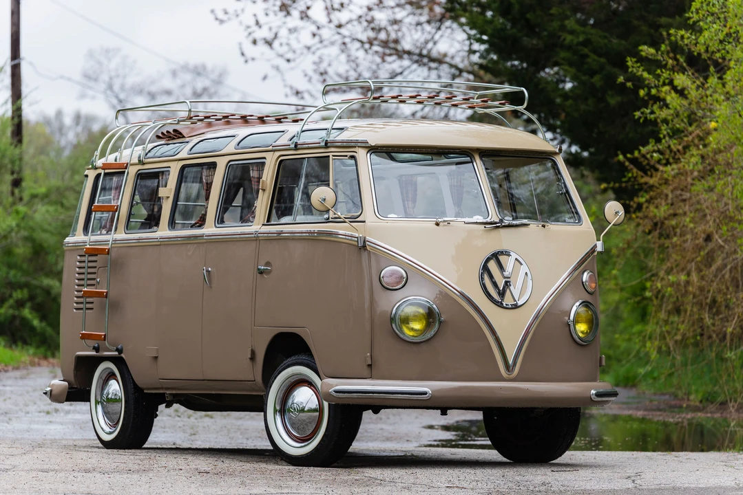 1973 Volkswagen Bay-Window Bus - Image 4 of 31