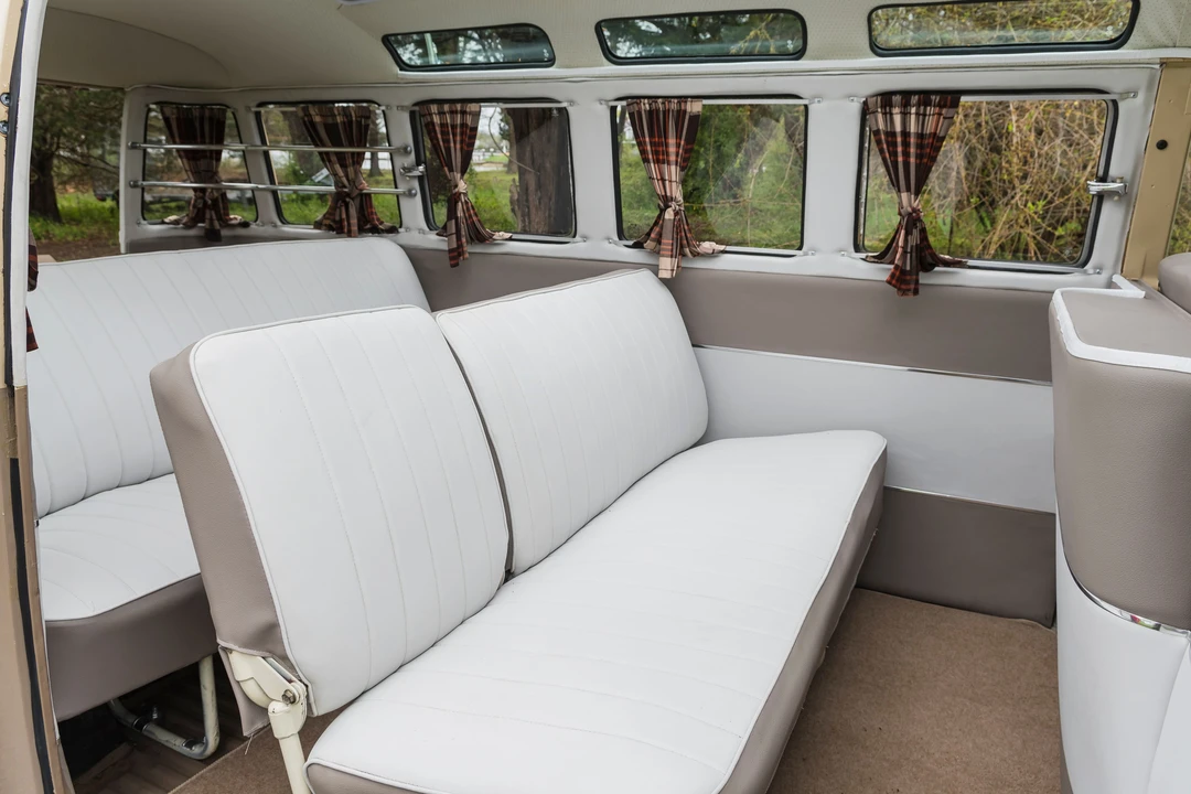 1973 Volkswagen Bay-Window Bus - Image 23 of 31