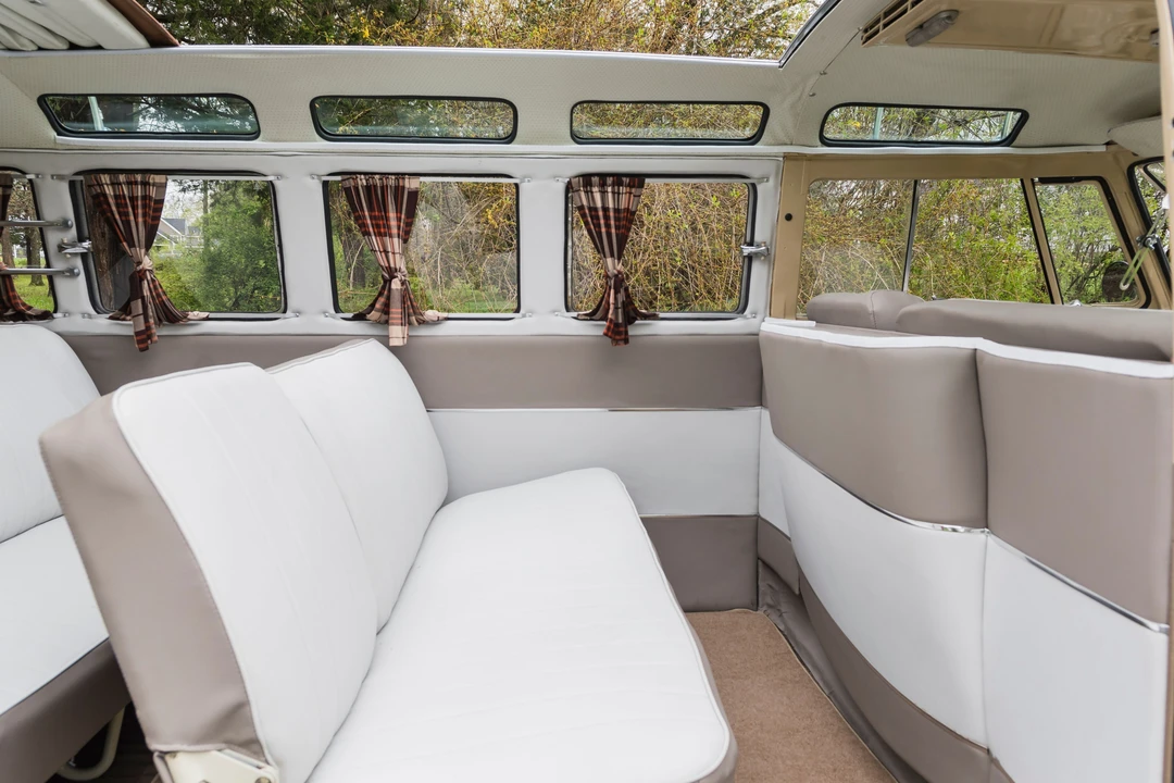 1973 Volkswagen Bay-Window Bus - Image 20 of 31