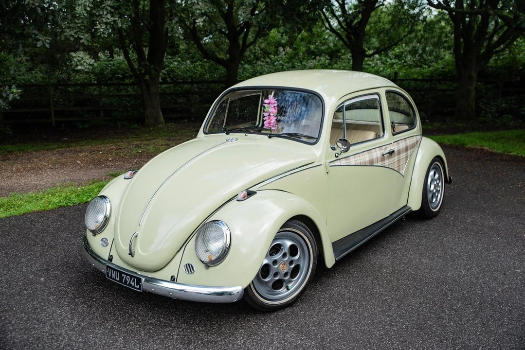 1973 Volkswagen Super Beetle - Image 10 of 30