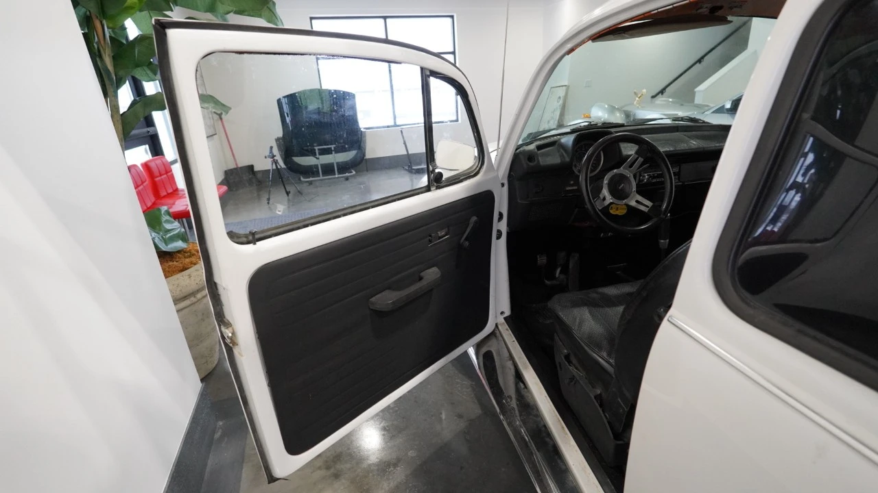 1973 Volkswagen Super Beetle - Image 15 of 21