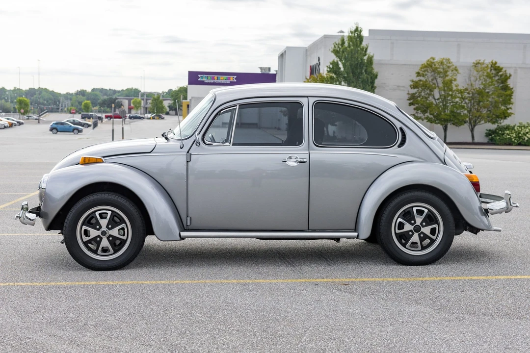 1973 Volkswagen Super Beetle - Image 8 of 31