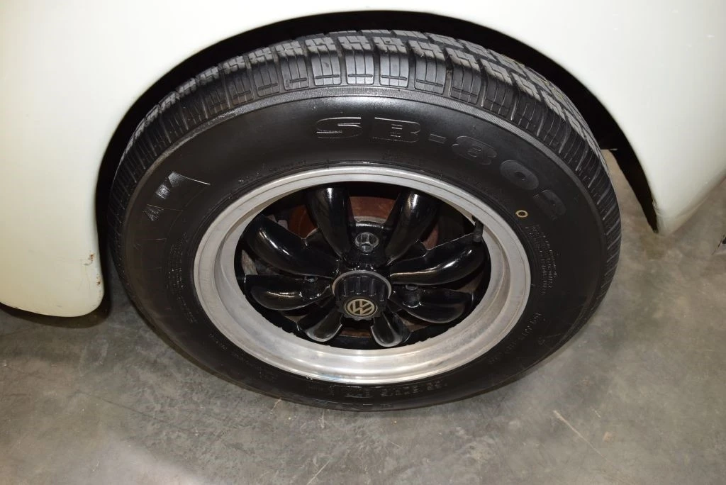 1973 Volkswagen Super Beetle - Image 10 of 21