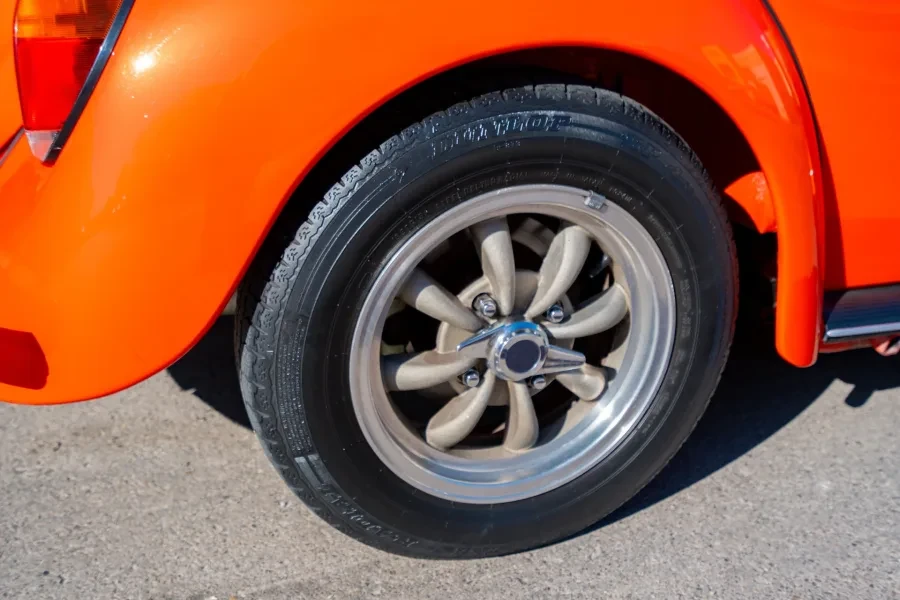 1973 Volkswagen Super Beetle - Image 6 of 11