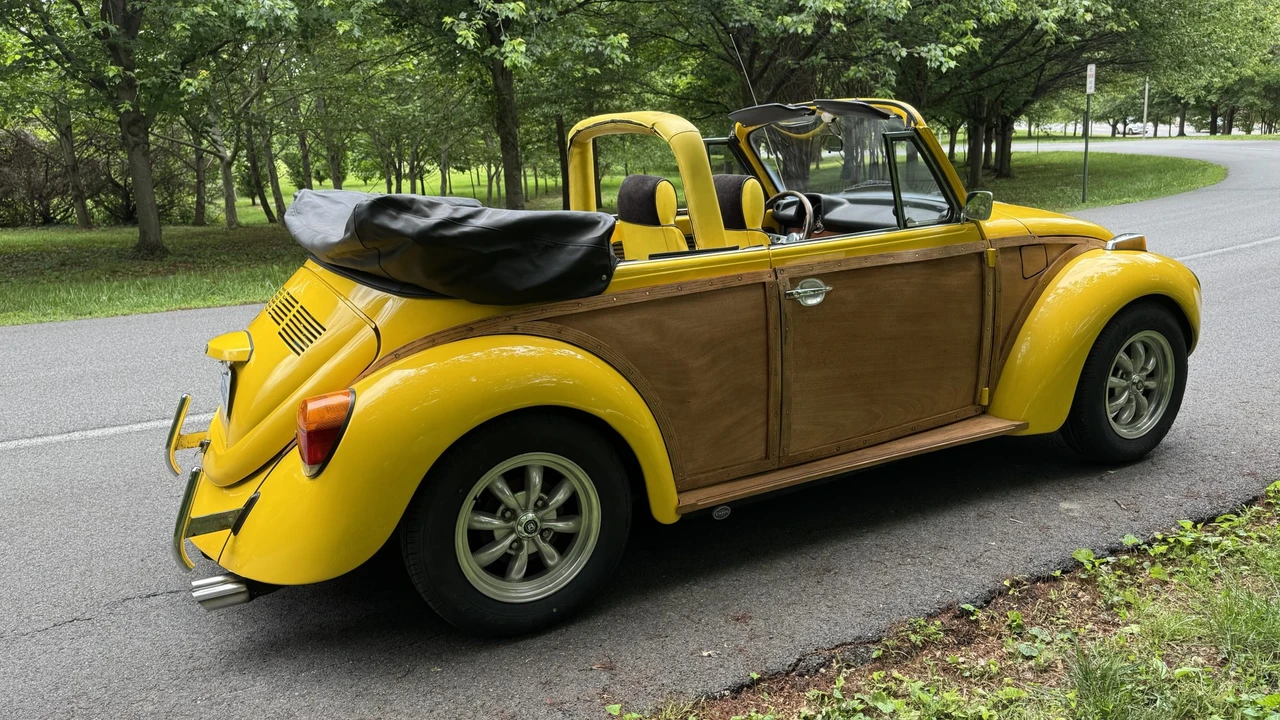 1973 Volkswagen Super Beetle - Image 7 of 31