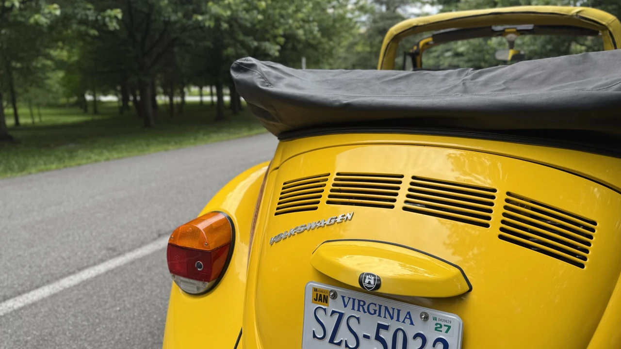 1973 Volkswagen Super Beetle - Image 10 of 31