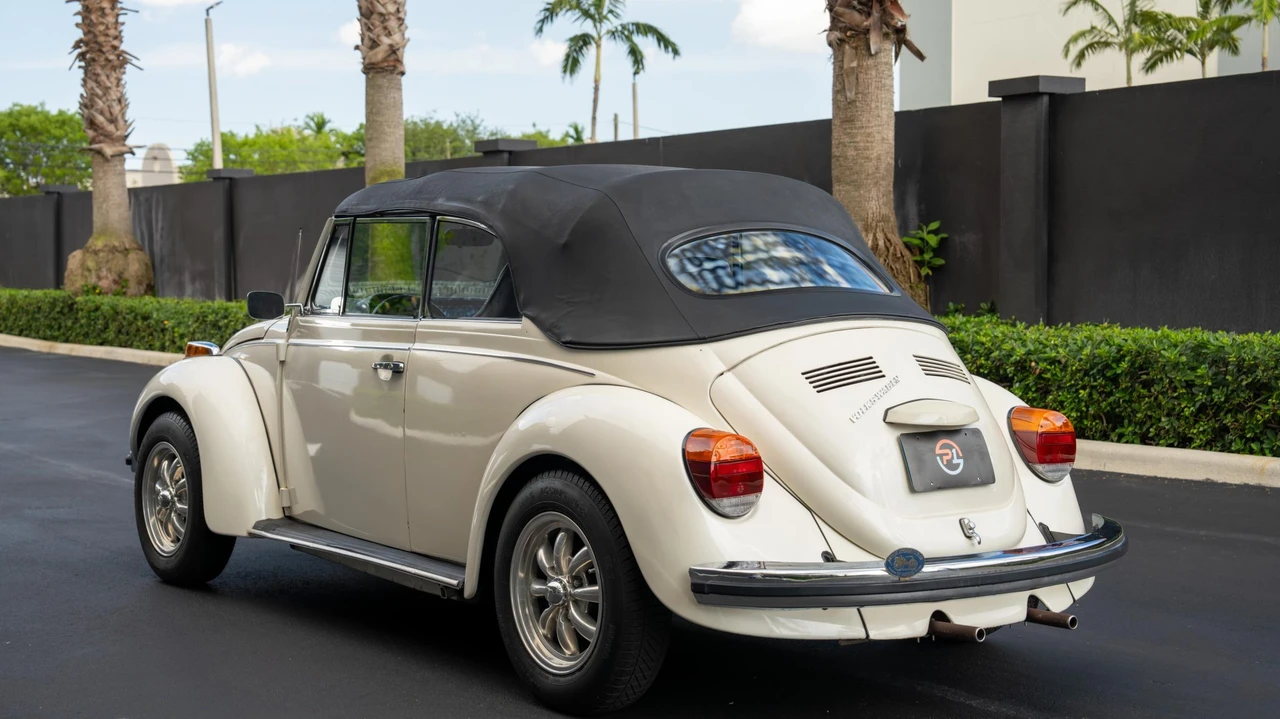 1973 Volkswagen Super Beetle - Image 14 of 31