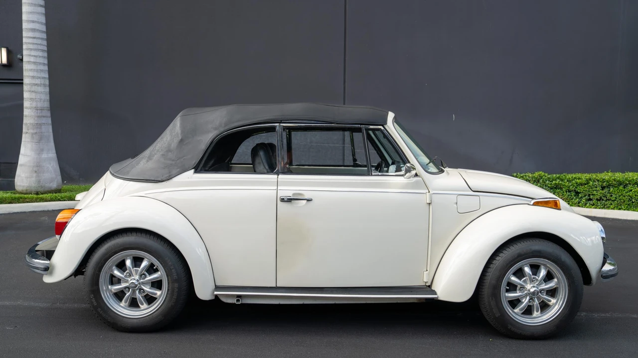 1973 Volkswagen Super Beetle - Image 17 of 31