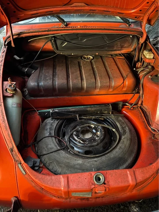 1973 Volkswagen Super Beetle - Image 9 of 11