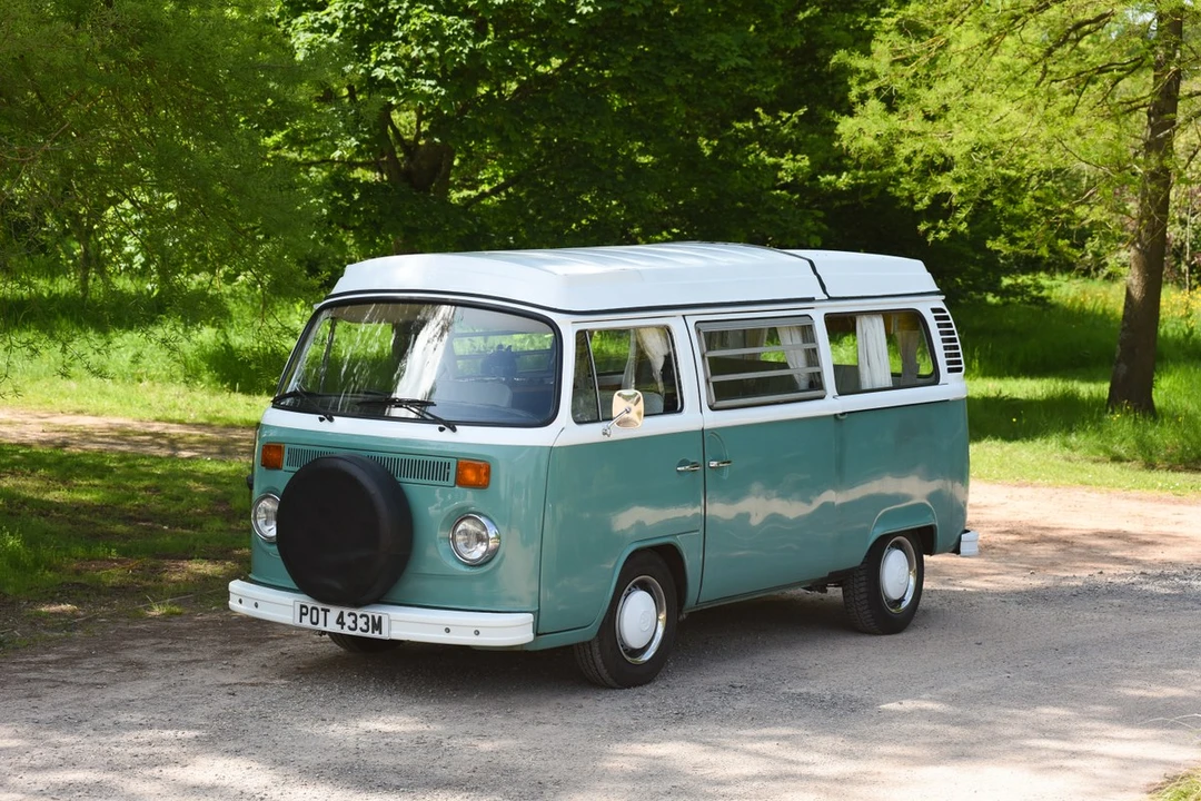 1973 Volkswagen Bay-Window Bus - Image 3 of 30