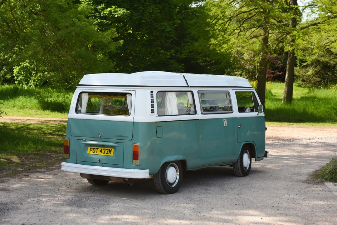 1973 Volkswagen Bay-Window Bus - Image 13 of 30