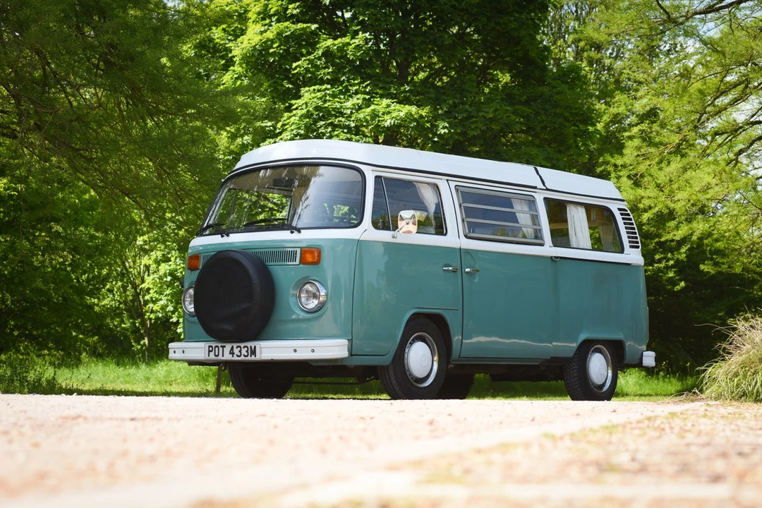 1973 Volkswagen Bay-Window Bus - Image 6 of 30