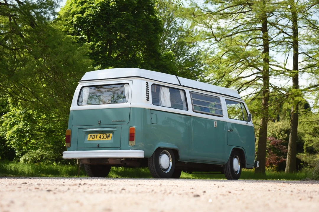 1973 Volkswagen Bay-Window Bus - Image 15 of 30