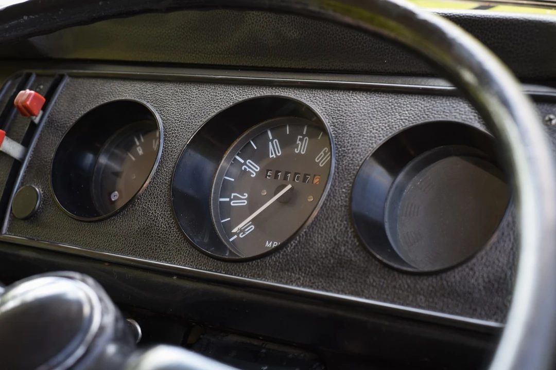 1973 Volkswagen Bay-Window Bus - Image 29 of 30