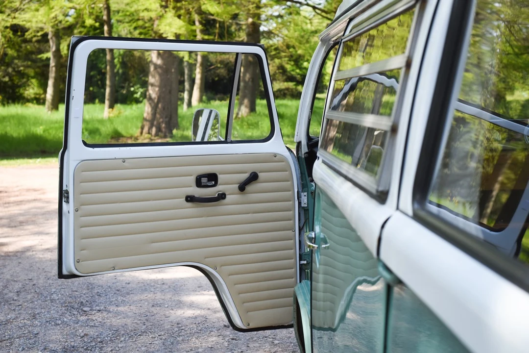 1973 Volkswagen Bay-Window Bus - Image 26 of 30