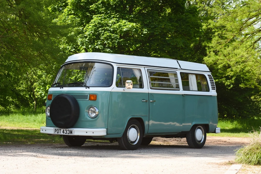 1973 Volkswagen Bay-Window Bus - Image 5 of 30