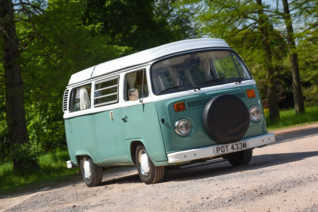1973 Volkswagen Bay-Window Bus - Image 18 of 30
