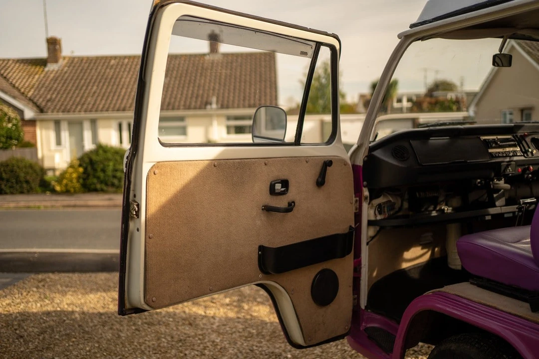 1973 Volkswagen Bay-Window Camper - Image 20 of 30
