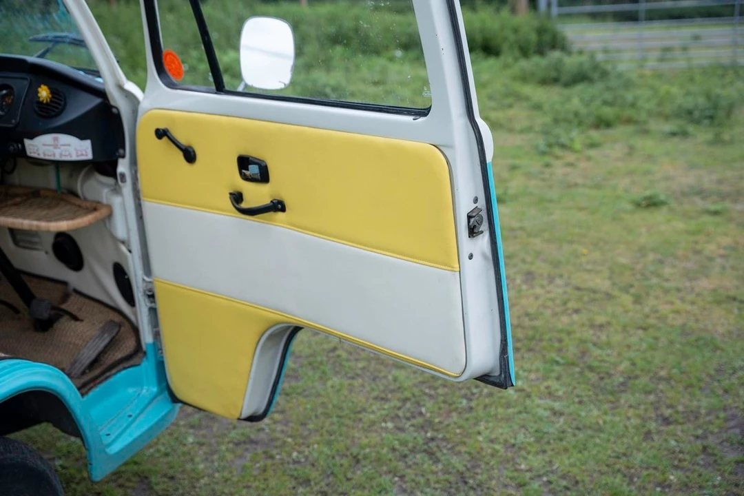 1973 Volkswagen Bay-Window Camper - Image 16 of 31