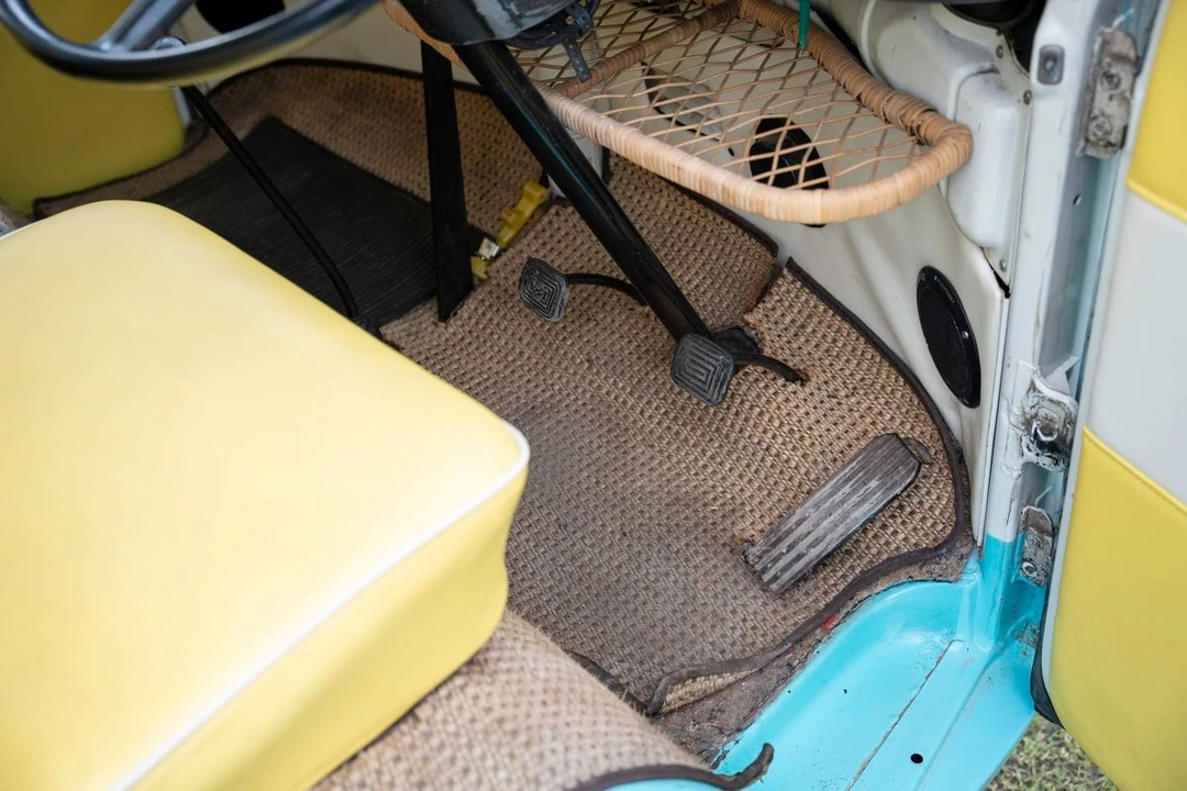 1973 Volkswagen Bay-Window Camper - Image 19 of 31