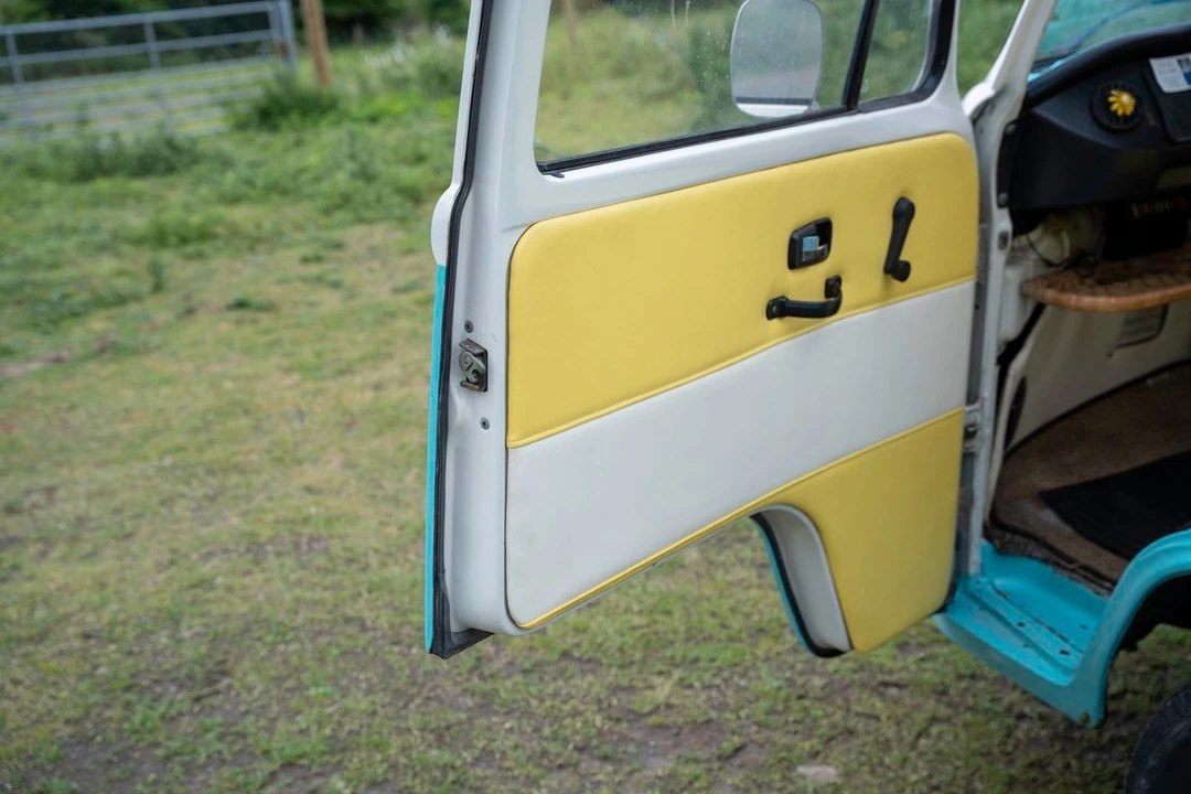 1973 Volkswagen Bay-Window Camper - Image 27 of 31