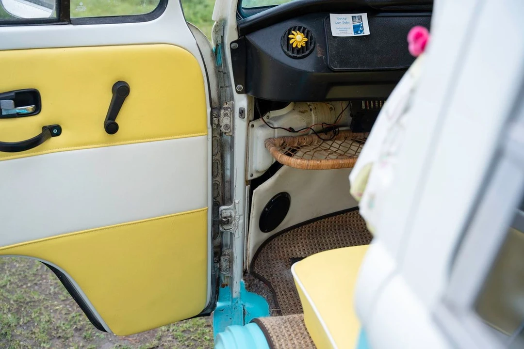 1973 Volkswagen Bay-Window Camper - Image 30 of 31