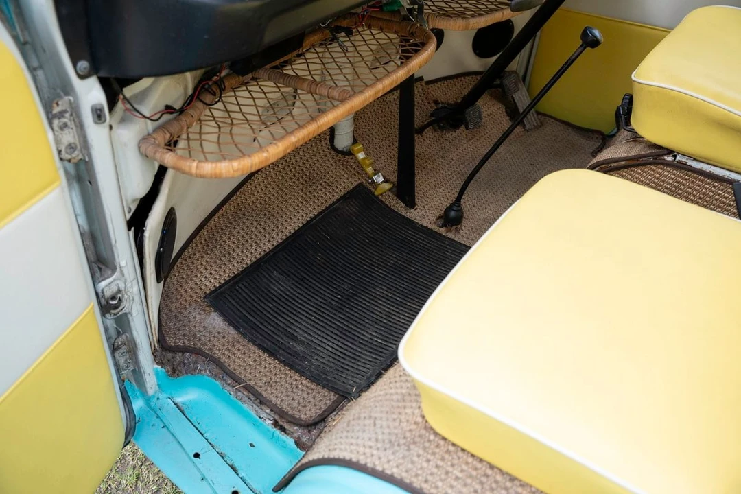 1973 Volkswagen Bay-Window Camper - Image 31 of 31
