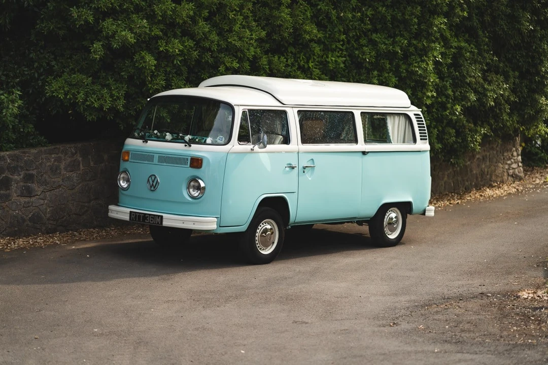1973 Volkswagen Bay-Window Camper - Image 9 of 30