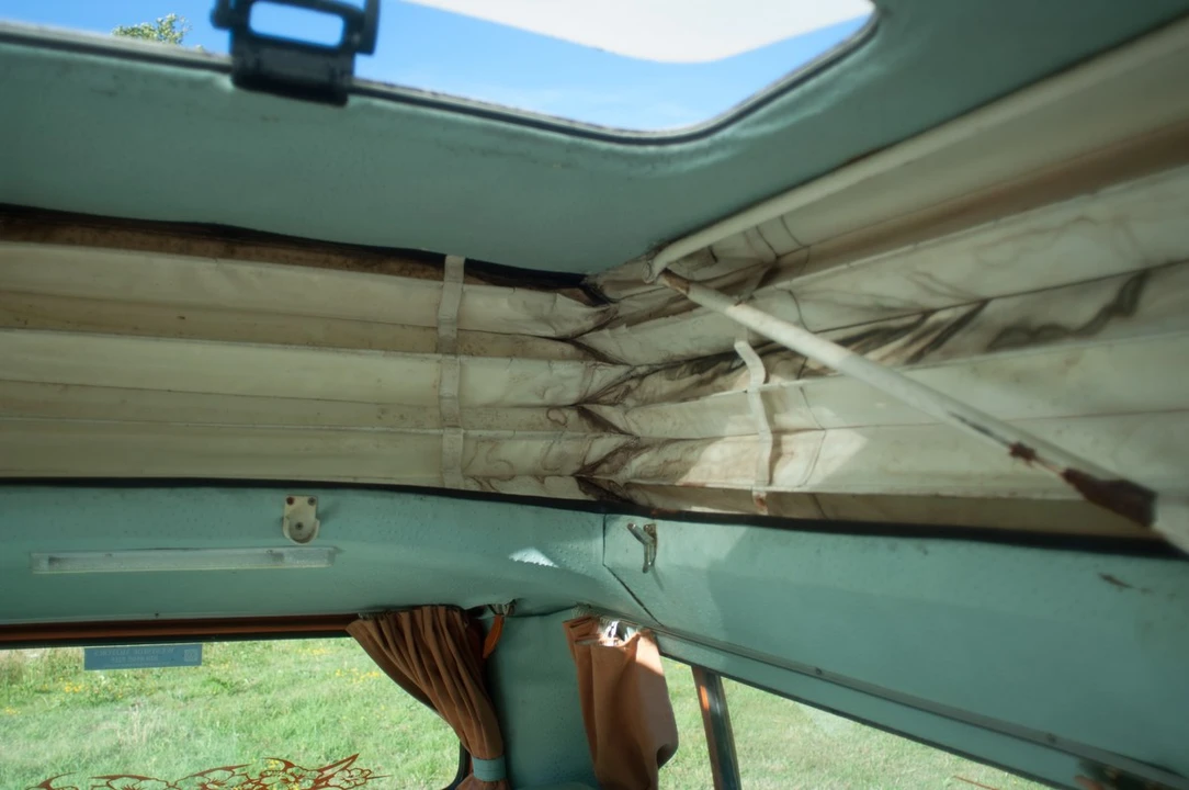 1973 Volkswagen Bay-Window Camper - Image 19 of 30
