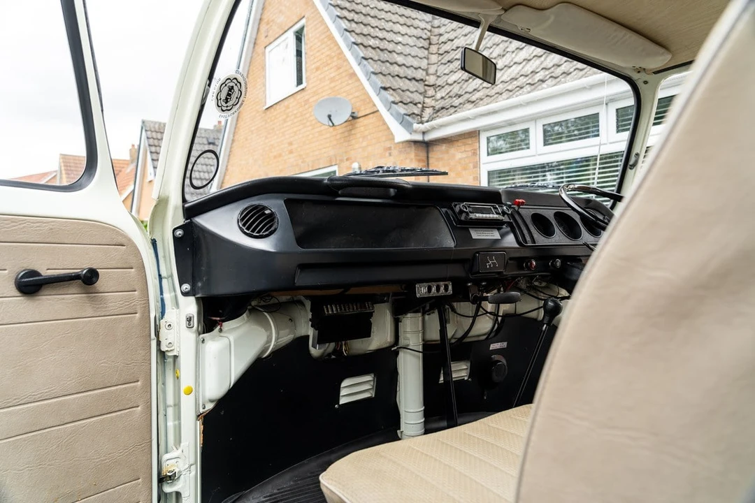 1973 Volkswagen Bay-Window Camper - Image 16 of 30