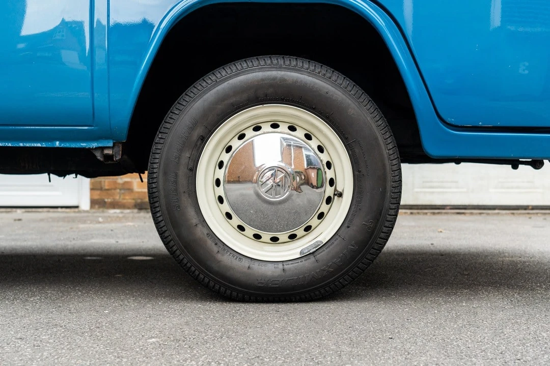 1973 Volkswagen Bay-Window Camper - Image 10 of 30