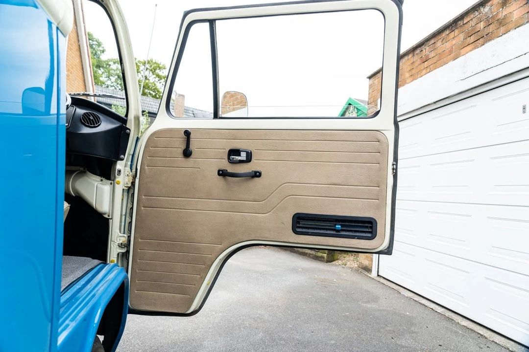 1973 Volkswagen Bay-Window Camper - Image 24 of 30