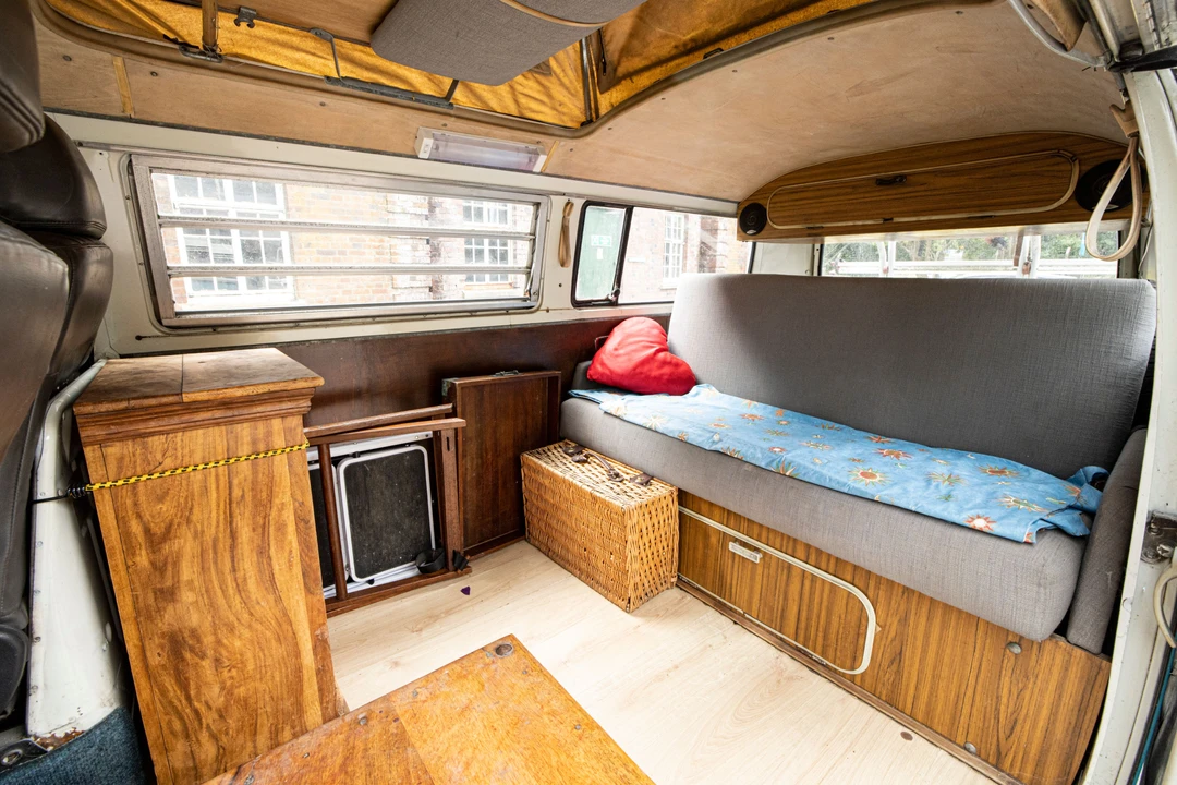1973 Volkswagen Bay-Window Camper - Image 6 of 10