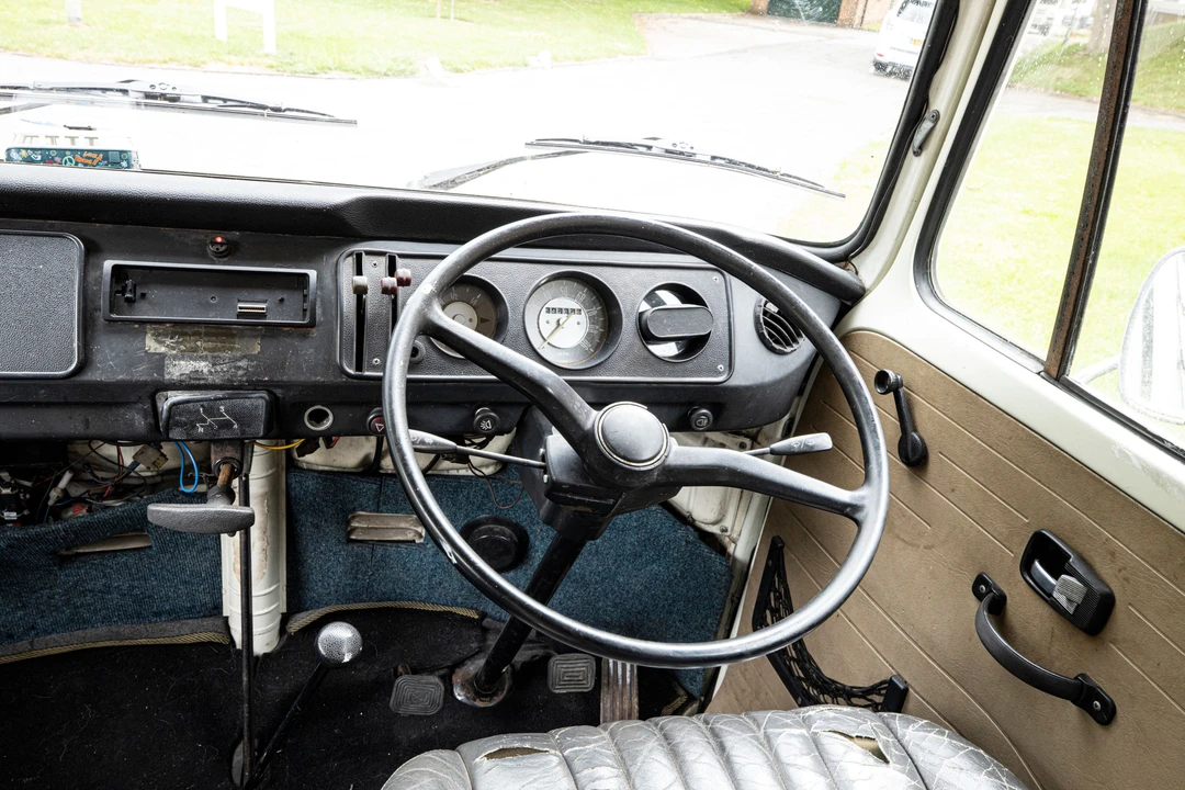 1973 Volkswagen Bay-Window Camper - Image 3 of 10
