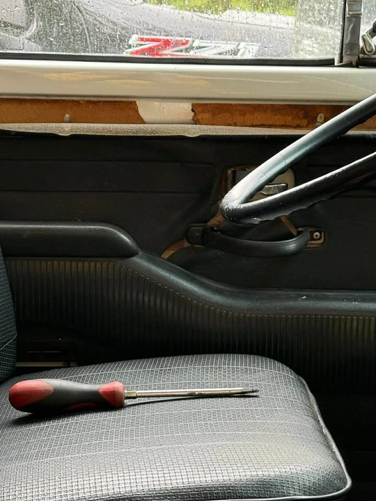 1973 Volkswagen EuroVan - Image 5 of 13