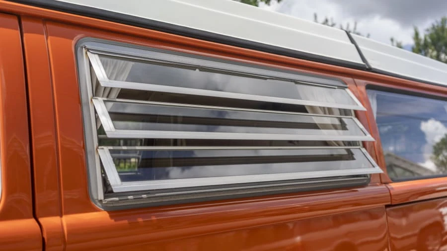 1973 Volkswagen Bay-Window Camper - Image 11 of 27
