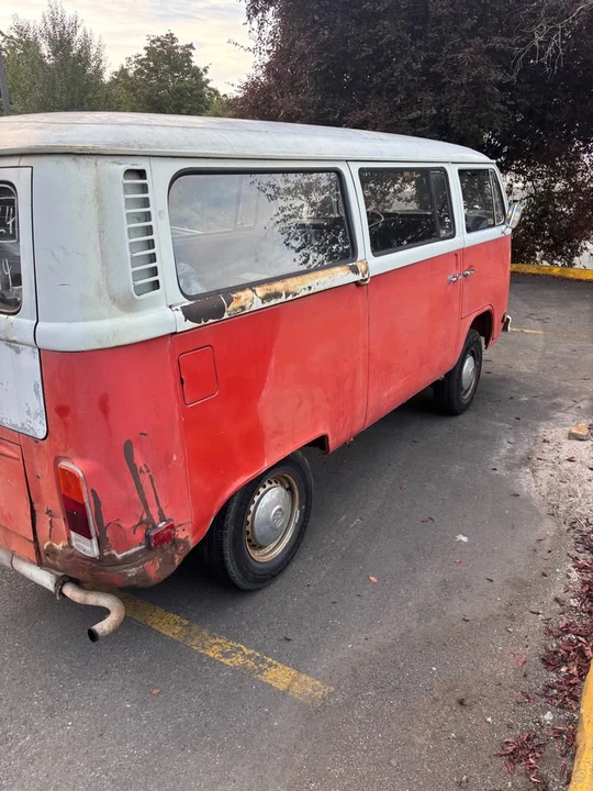 1973 Volkswagen Bay-Window Bus - Image 3 of 9