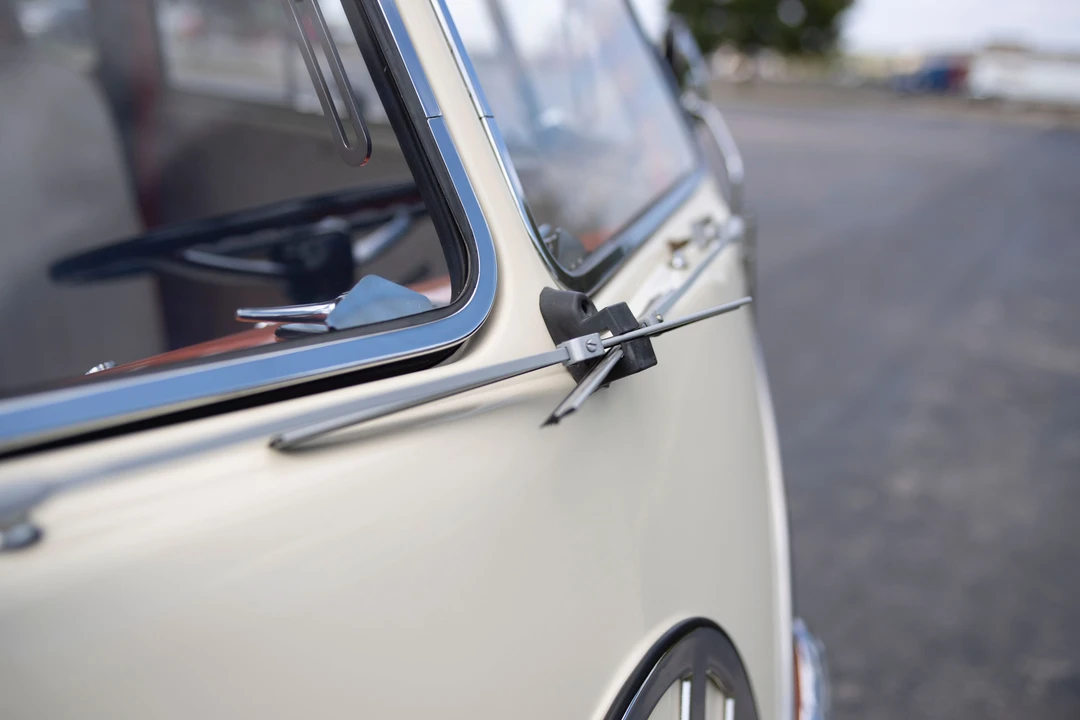 1973 Volkswagen Bay-Window Camper - Image 11 of 31