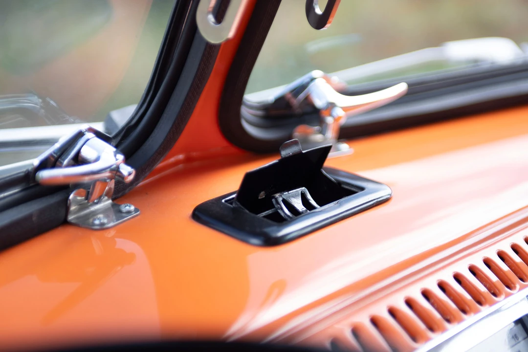 1973 Volkswagen Bay-Window Camper - Image 21 of 31
