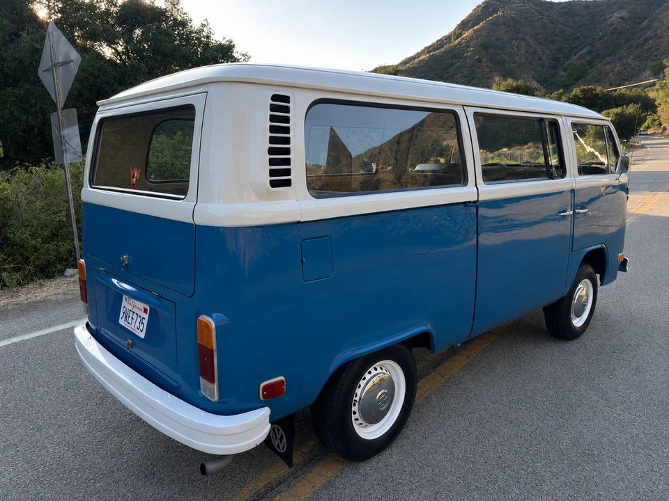 1973 Volkswagen Bay-Window Bus - Image 7 of 31