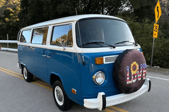 1973 Volkswagen Type 2 Bay-Window Bus