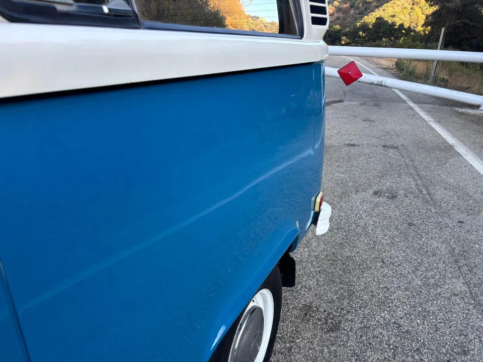 1973 Volkswagen Bay-Window Bus - Image 22 of 31