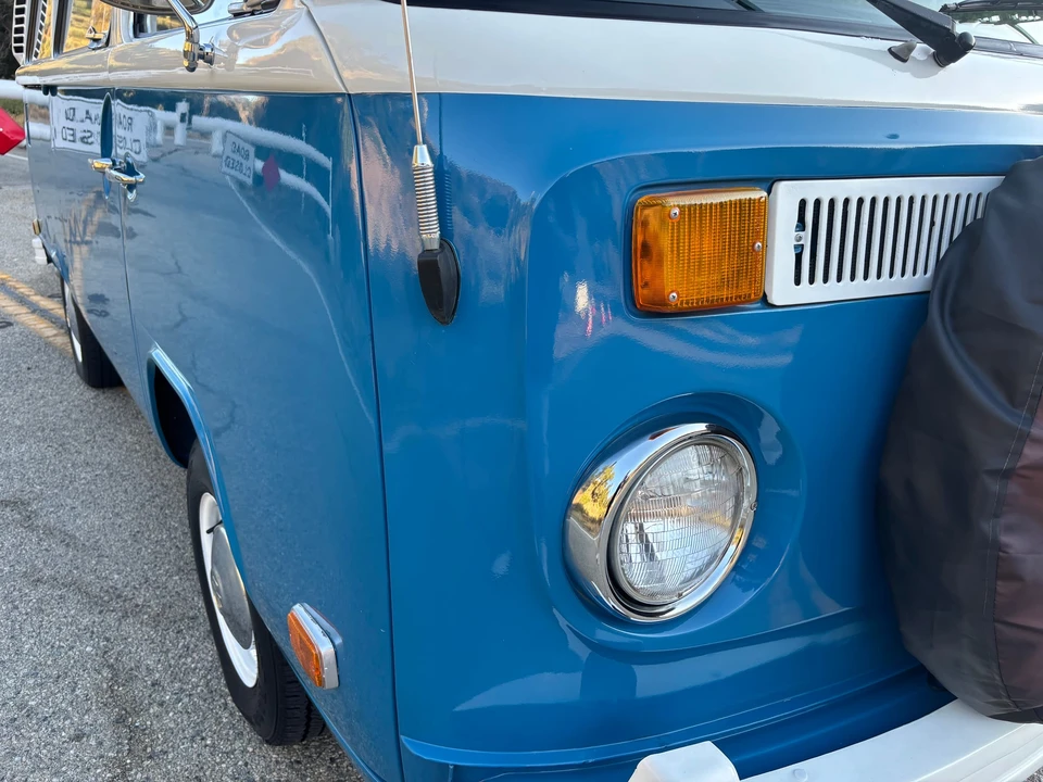 1973 Volkswagen Bay-Window Bus - Image 31 of 31