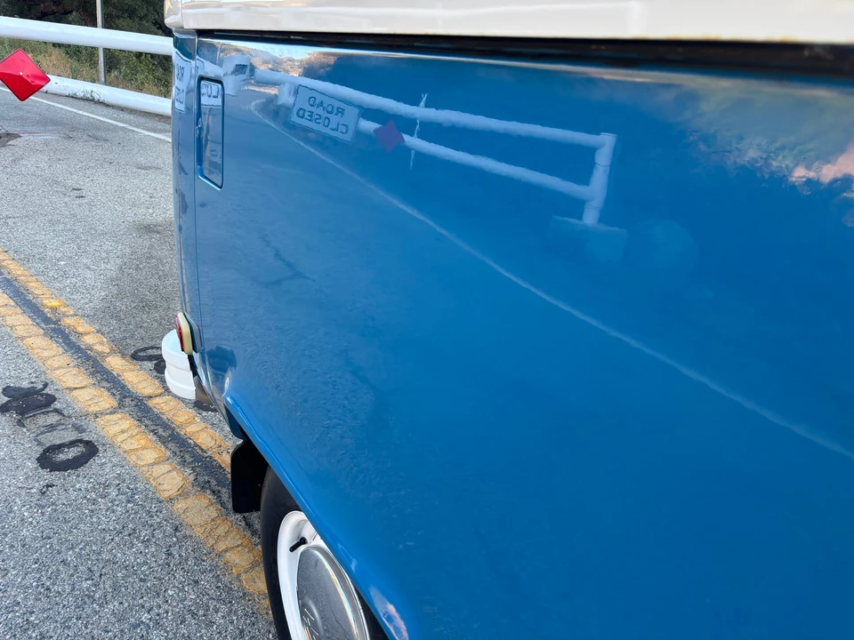 1973 Volkswagen Bay-Window Bus - Image 18 of 31