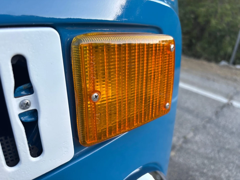 1973 Volkswagen Bay-Window Bus - Image 30 of 31