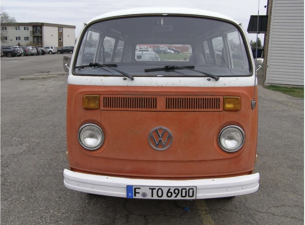 1973 Volkswagen Bay-Window Bus - Image 12 of 31