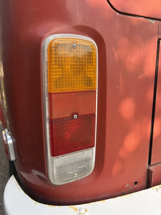 1973 Volkswagen Bay-Window Bus - Image 24 of 31