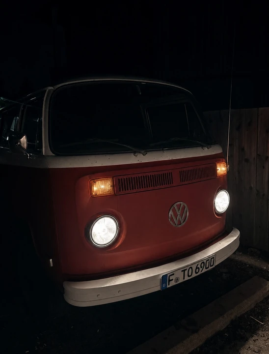 1973 Volkswagen Bay-Window Bus - Image 16 of 31