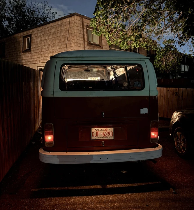 1973 Volkswagen Bay-Window Bus - Image 15 of 31