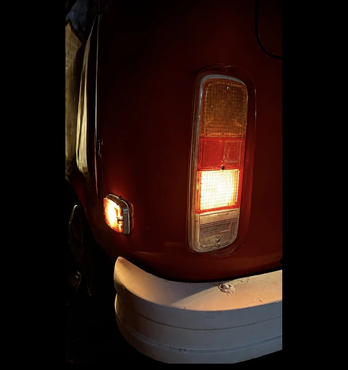 1973 Volkswagen Bay-Window Bus - Image 27 of 31